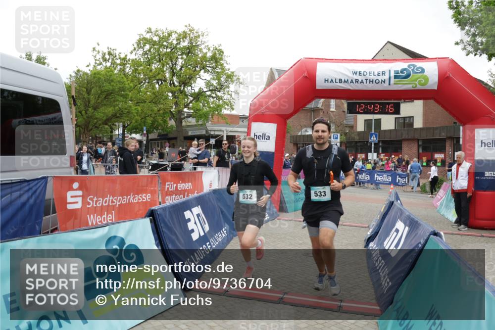 10.05.2026 - 8. Wedeler Halbmarathon Yannick Fuchs http://msf.ph/oto/9736704 10.05.2026 12:43:13 Ziel 129, 30, 532, 533, 532, 533 meine-sportfotos.de