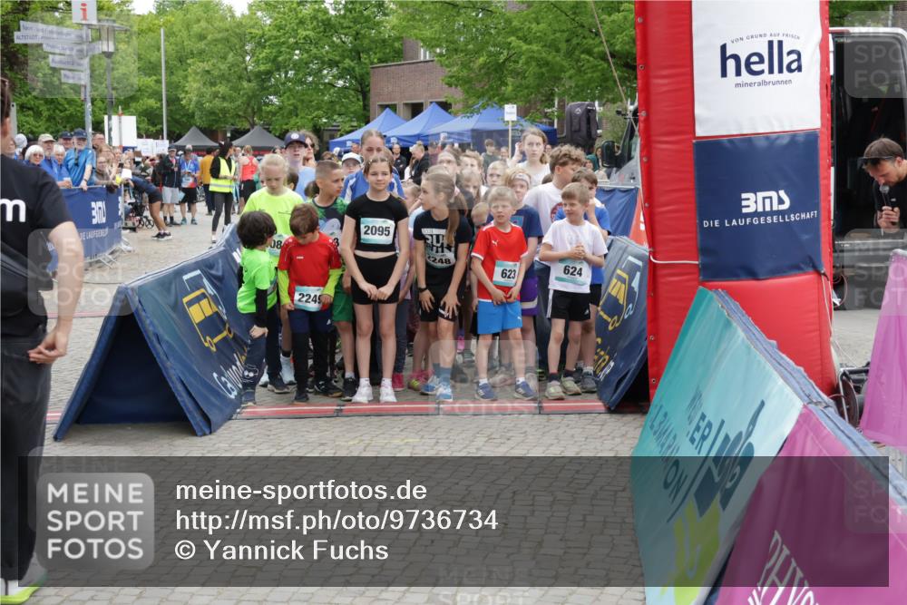 10.05.2026 - 8. Wedeler Halbmarathon Yannick Fuchs http://msf.ph/oto/9736734 10.05.2026 12:44:10 Ziel 08, 2095, 2249, 248, 623, 624 meine-sportfotos.de