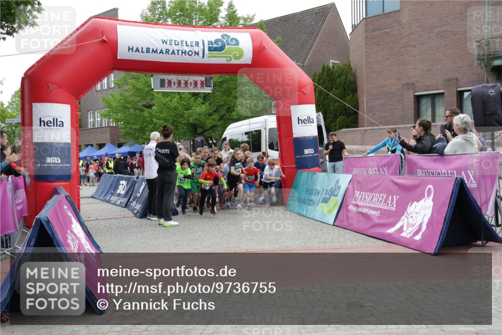 10.05.2026 - 8. Wedeler Halbmarathon Yannick Fuchs http://msf.ph/oto/9736755 10.05.2026 12:44:57 Ziel 714, 2093, 2249 meine-sportfotos.de