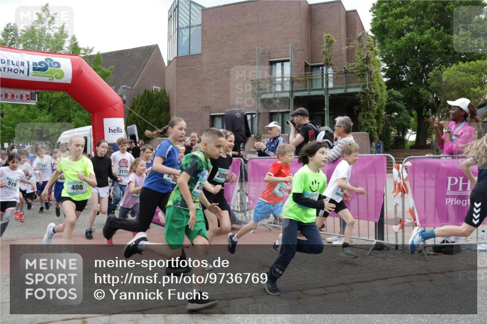 10.05.2026 - 8. Wedeler Halbmarathon Yannick Fuchs http://msf.ph/oto/9736769 10.05.2026 12:44:59 Ziel 519, 797, 60, 408, 2172, 209, 62, 0 meine-sportfotos.de