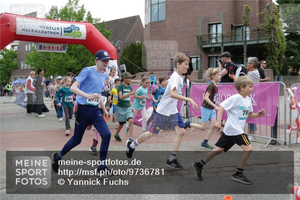 10.05.2026 - 8. Wedeler Halbmarathon Yannick Fuchs http://msf.ph/oto/9736781 10.05.2026 12:45:01 Ziel 2054, 066, 215, 30, 850, 795 meine-sportfotos.de