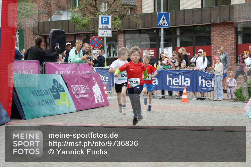 10.05.2026 - 8. Wedeler Halbmarathon Yannick Fuchs http://msf.ph/oto/9736826 10.05.2026 12:47:37 Ziel 75, 16, 624, 2249, 3, 623, 624, 2249 meine-sportfotos.de