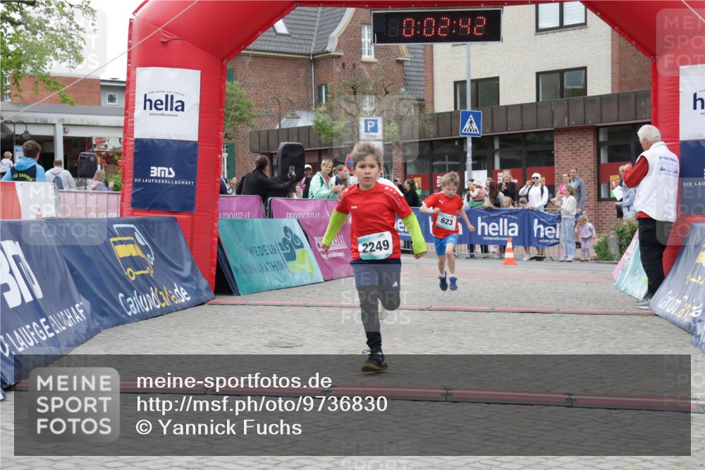 10.05.2026 - 8. Wedeler Halbmarathon Yannick Fuchs http://msf.ph/oto/9736830 10.05.2026 12:47:38 Ziel 10, 02, 92, 2249, 623, 623, 624, 2249 meine-sportfotos.de