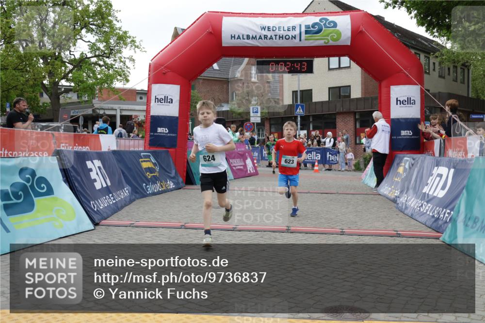 10.05.2026 - 8. Wedeler Halbmarathon Yannick Fuchs http://msf.ph/oto/9736837 10.05.2026 12:47:40 Ziel 30, 624, 0, 02, 43, 9, 623, 623, 624, 997, 2093, 2249 meine-sportfotos.de