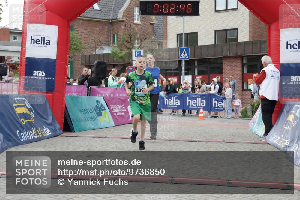 10.05.2026 - 8. Wedeler Halbmarathon Yannick Fuchs http://msf.ph/oto/9736850 10.05.2026 12:47:43 Ziel 2092, 180, 02, 46, 3, 623, 624, 997, 2093, 2152, 2249 meine-sportfotos.de