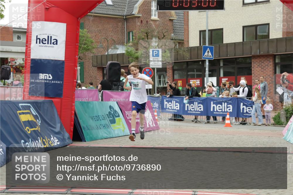 10.05.2026 - 8. Wedeler Halbmarathon Yannick Fuchs http://msf.ph/oto/9736890 10.05.2026 12:47:56 Ziel 797, 75, 16, 18, 7, 796, 797 meine-sportfotos.de
