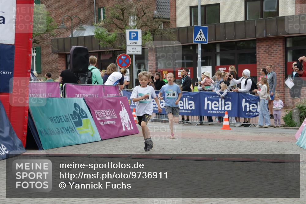 10.05.2026 - 8. Wedeler Halbmarathon Yannick Fuchs http://msf.ph/oto/9736911 10.05.2026 12:48:05 Ziel 040, 3, 00, 2116, 408, 795, 824, 2116 meine-sportfotos.de