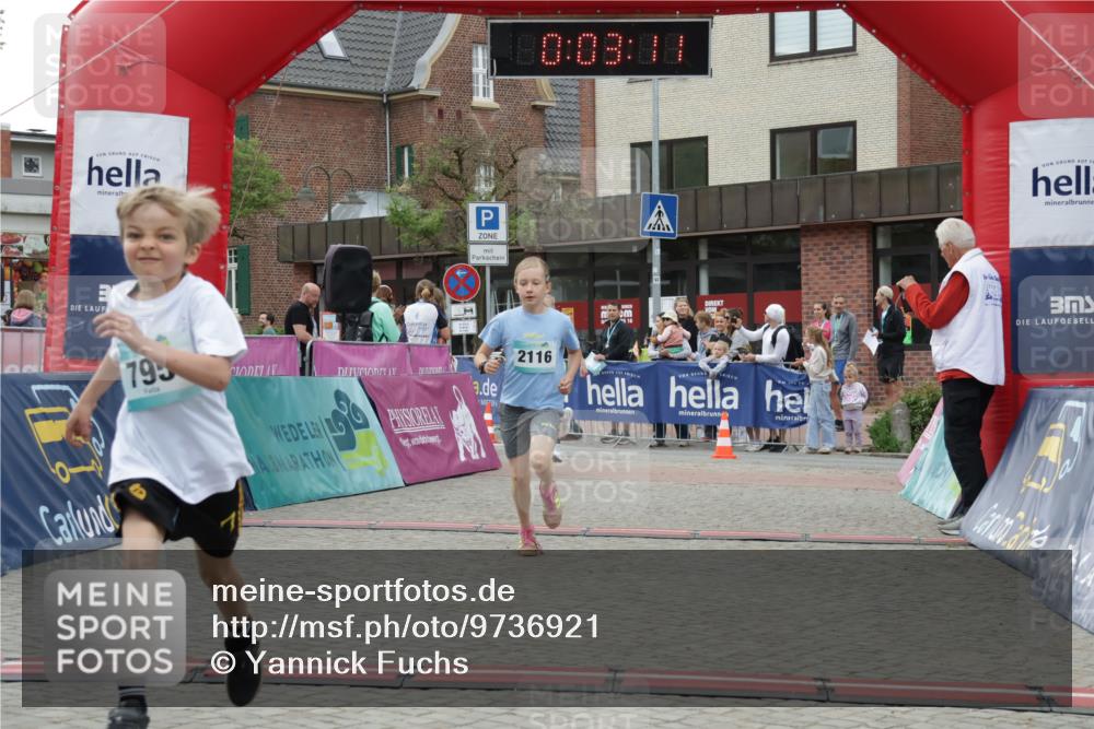 10.05.2026 - 8. Wedeler Halbmarathon Yannick Fuchs http://msf.ph/oto/9736921 10.05.2026 12:48:07 Ziel 0, 03, 38, 795, 2116, 408, 795, 824, 2116 meine-sportfotos.de