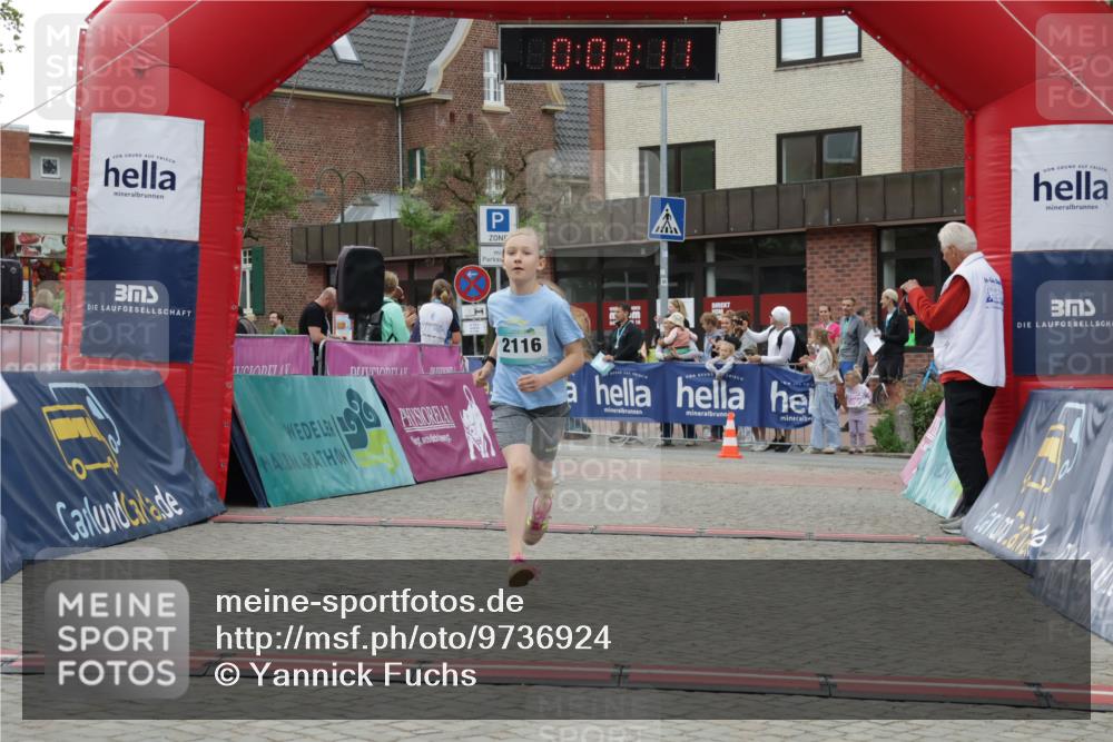 10.05.2026 - 8. Wedeler Halbmarathon Yannick Fuchs http://msf.ph/oto/9736924 10.05.2026 12:48:08 Ziel 2116, 346, 408, 795, 824, 2116 meine-sportfotos.de