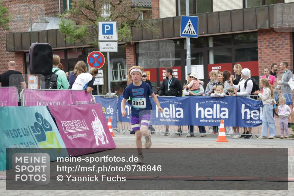 10.05.2026 - 8. Wedeler Halbmarathon Yannick Fuchs http://msf.ph/oto/9736946 10.05.2026 12:48:14 Ziel 04, 16, 2013, 346, 408, 714, 2013 meine-sportfotos.de