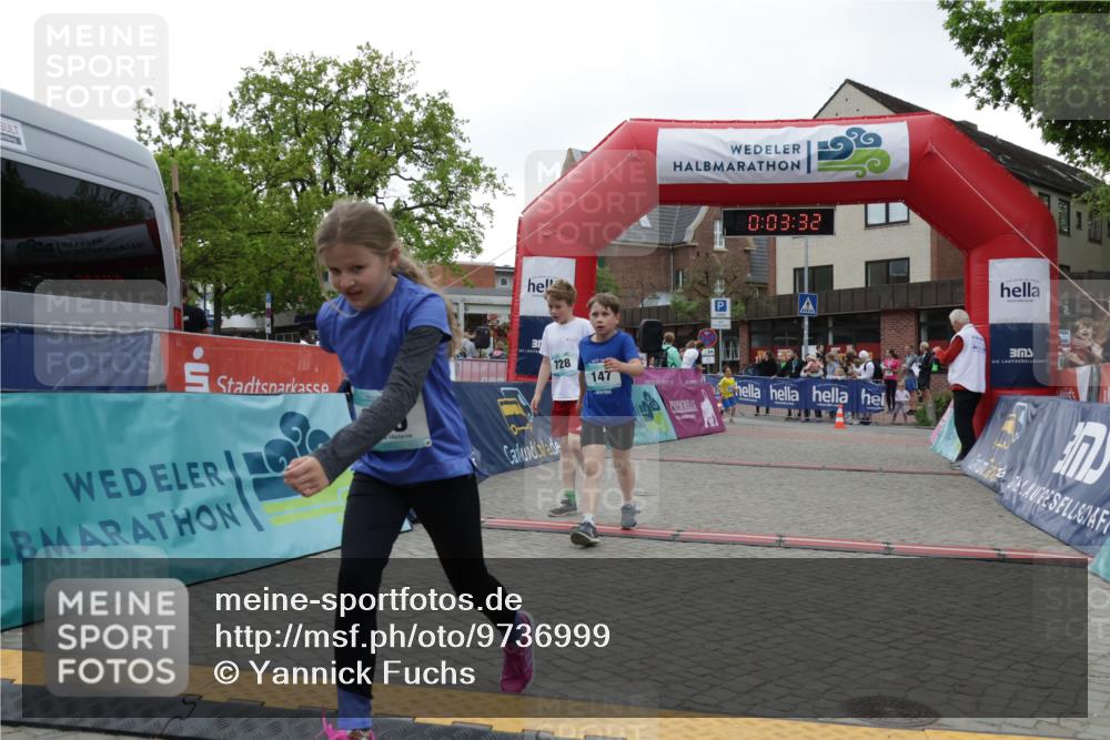 10.05.2026 - 8. Wedeler Halbmarathon Yannick Fuchs http://msf.ph/oto/9736999 10.05.2026 12:48:29 Ziel 731, 30, 728, 147, 0, 03, 32, 147, 609, 728, 2095, 2150 meine-sportfotos.de