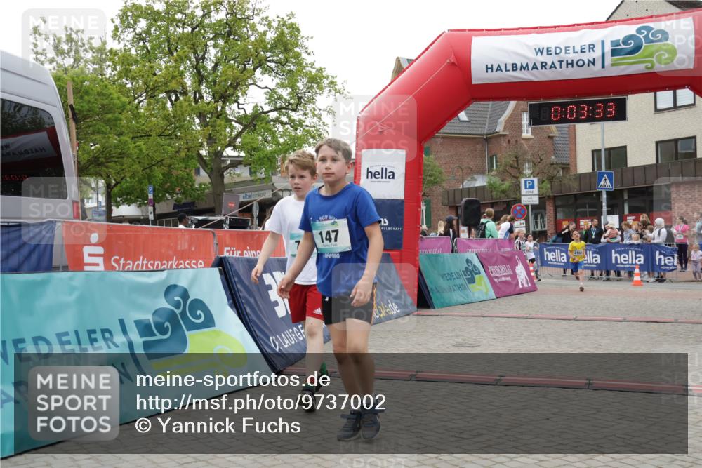 10.05.2026 - 8. Wedeler Halbmarathon Yannick Fuchs http://msf.ph/oto/9737002 10.05.2026 12:48:30 Ziel 8, 0, 0, 147, 180, 03, 33, 147, 519, 609, 728, 2066, 2095, 2150 meine-sportfotos.de