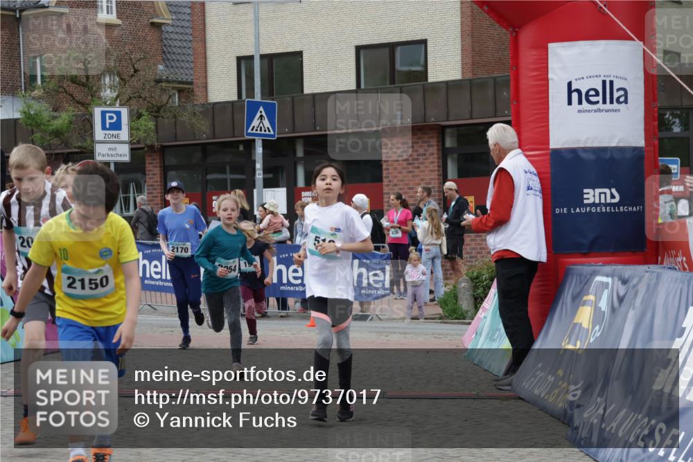 10.05.2026 - 8. Wedeler Halbmarathon Yannick Fuchs http://msf.ph/oto/9737017 10.05.2026 12:48:34 Ziel 20, 10, 2150, 2170, 354, 836, 197, 519, 2054, 2063, 2066, 2150, 2170 meine-sportfotos.de