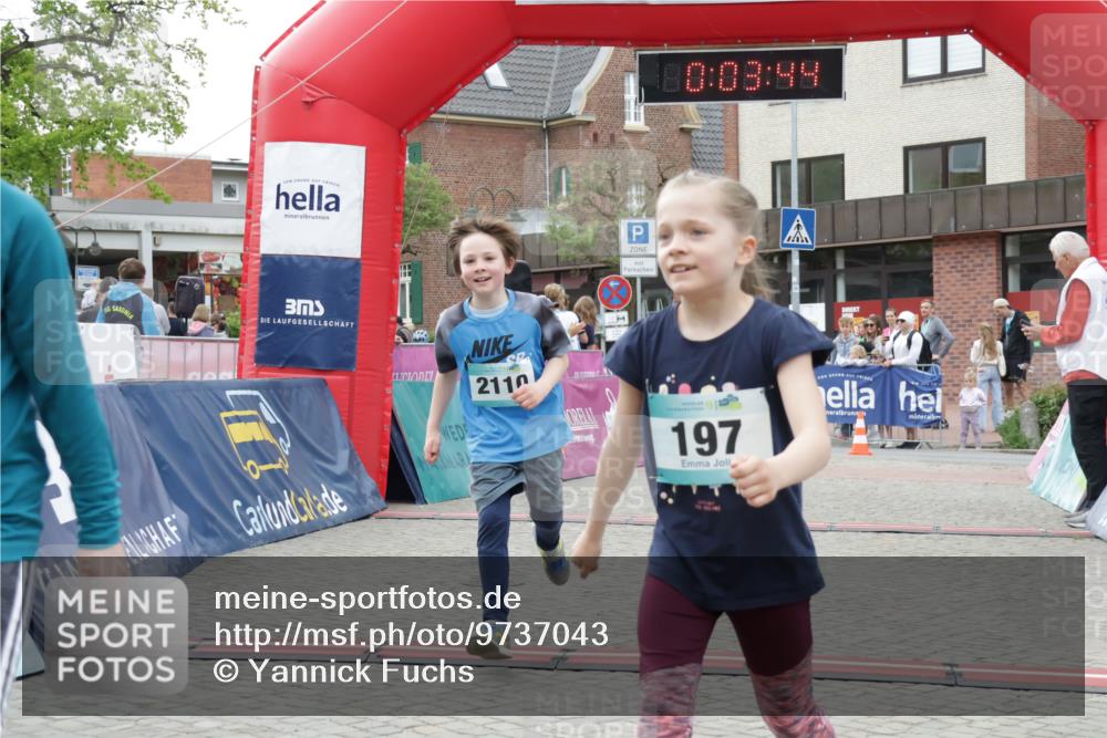 10.05.2026 - 8. Wedeler Halbmarathon Yannick Fuchs http://msf.ph/oto/9737043 10.05.2026 12:48:40 Ziel 2110, 10, 03, 49, 197, 148, 197, 519, 2054, 2063, 2066, 2110, 2111, 2170 meine-sportfotos.de