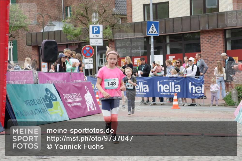 10.05.2026 - 8. Wedeler Halbmarathon Yannick Fuchs http://msf.ph/oto/9737047 10.05.2026 12:48:42 Ziel 148, 2111, 148, 197, 825, 2110, 2111, 2170 meine-sportfotos.de