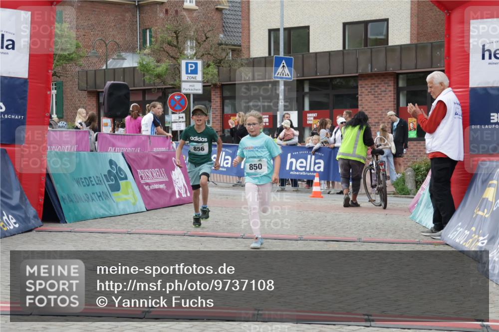 10.05.2026 - 8. Wedeler Halbmarathon Yannick Fuchs http://msf.ph/oto/9737108 10.05.2026 12:49:09 Ziel 75, 16, 856, 2023, 850, 3, 850, 856 meine-sportfotos.de