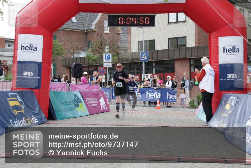 10.05.2026 - 8. Wedeler Halbmarathon Yannick Fuchs http://msf.ph/oto/9737147 10.05.2026 12:49:47 Ziel 0, 09, 50, 832, 2171, 832, 2171 meine-sportfotos.de