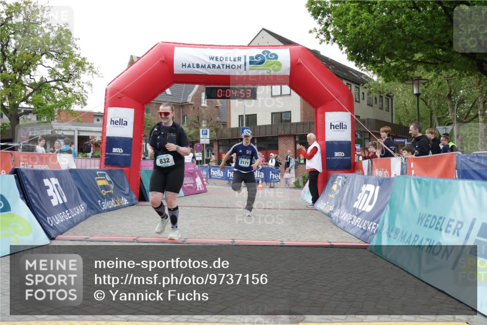 10.05.2026 - 8. Wedeler Halbmarathon Yannick Fuchs http://msf.ph/oto/9737156 10.05.2026 12:49:50 Ziel 30, 832, 10, 09, 53, 2171, 3, 832, 2171 meine-sportfotos.de