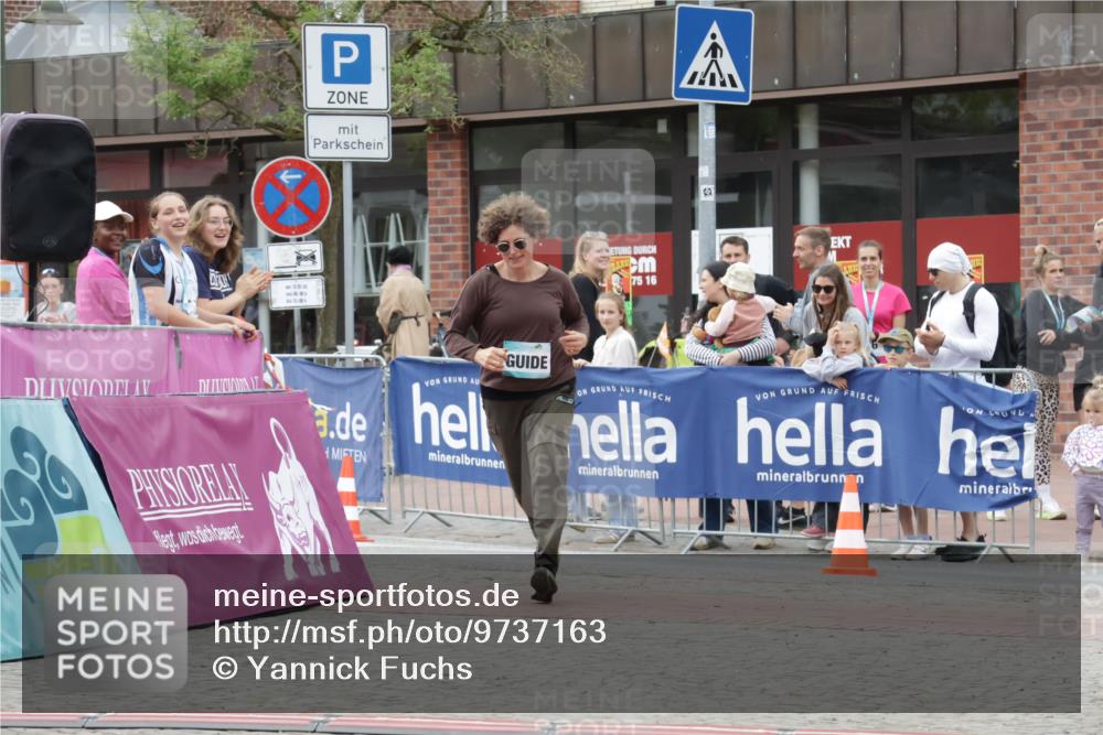 10.05.2026 - 8. Wedeler Halbmarathon Yannick Fuchs http://msf.ph/oto/9737163 10.05.2026 12:49:56 Ziel 75, 16, 2171 meine-sportfotos.de