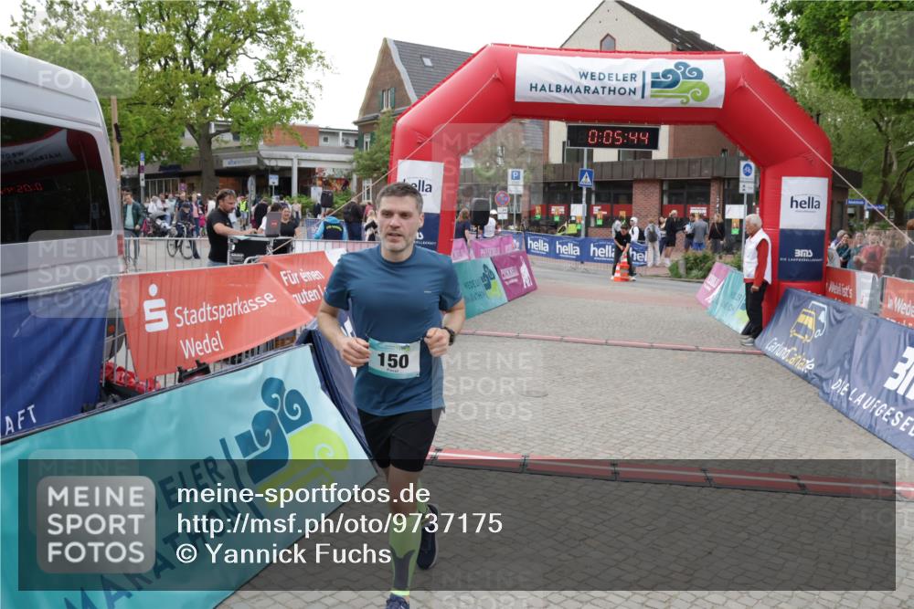 10.05.2026 - 8. Wedeler Halbmarathon Yannick Fuchs http://msf.ph/oto/9737175 10.05.2026 12:50:40 Ziel 20, 0, 0, 05, 44, 150, 36, 150 meine-sportfotos.de
