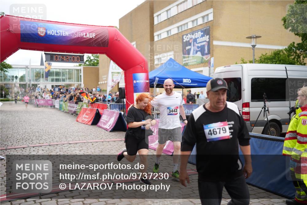 12.06.2026 - Holstenköstenlauf LAZAROV Photography http://msf.ph/oto/9737230 12.06.2026 18:11:58 Laufen 3441, 3442 meine-sportfotos.de