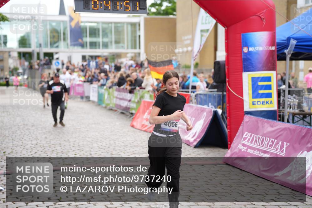 12.06.2026 - Holstenköstenlauf LAZAROV Photography http://msf.ph/oto/9737240 12.06.2026 18:11:49 Laufen 3441, 3442, 4056, 4643, 4679 meine-sportfotos.de