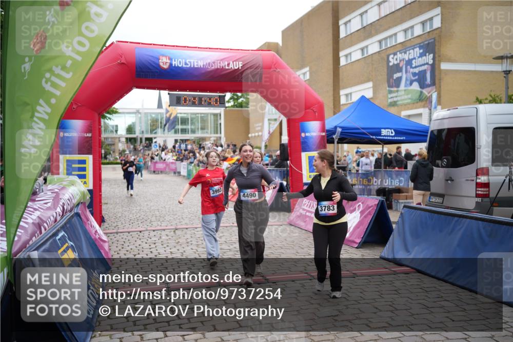 12.06.2026 - Holstenköstenlauf LAZAROV Photography http://msf.ph/oto/9737254 12.06.2026 18:11:38 Laufen 3783, 3992, 3993, 4044, 4490, 4524 meine-sportfotos.de