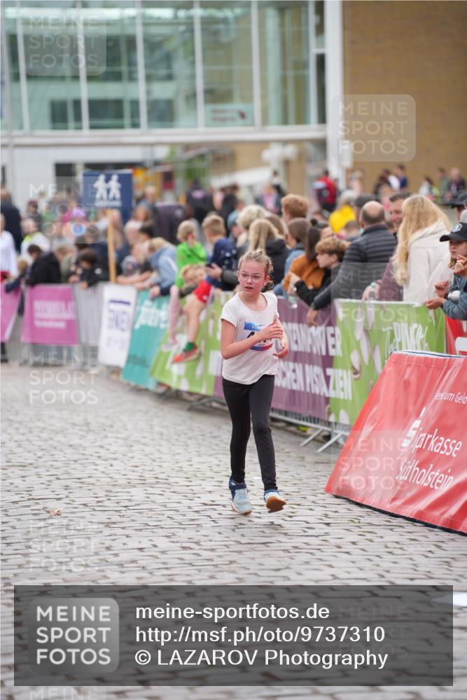 12.06.2026 - Holstenköstenlauf LAZAROV Photography http://msf.ph/oto/9737310 12.06.2026 18:08:36 Laufen 3018, 3035, 4074 meine-sportfotos.de