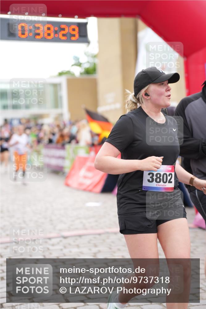 12.06.2026 - Holstenköstenlauf LAZAROV Photography http://msf.ph/oto/9737318 12.06.2026 18:08:27 Laufen 3018, 3605, 3802, 3840, 4624 meine-sportfotos.de