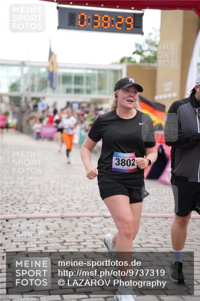 12.06.2026 - Holstenköstenlauf LAZAROV Photography http://msf.ph/oto/9737319 12.06.2026 18:08:27 Laufen 3018, 3605, 3802, 3840, 4624 meine-sportfotos.de