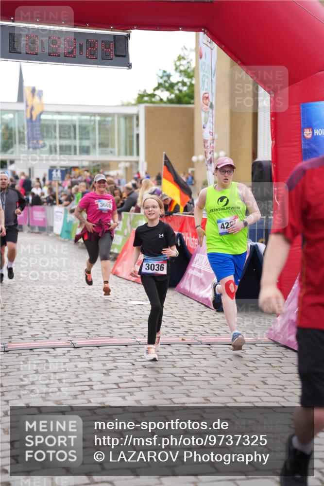 12.06.2026 - Holstenköstenlauf LAZAROV Photography http://msf.ph/oto/9737325 12.06.2026 18:08:23 Laufen 3036, 3447, 3448, 3605, 3802, 3840, 4221, 4608 meine-sportfotos.de