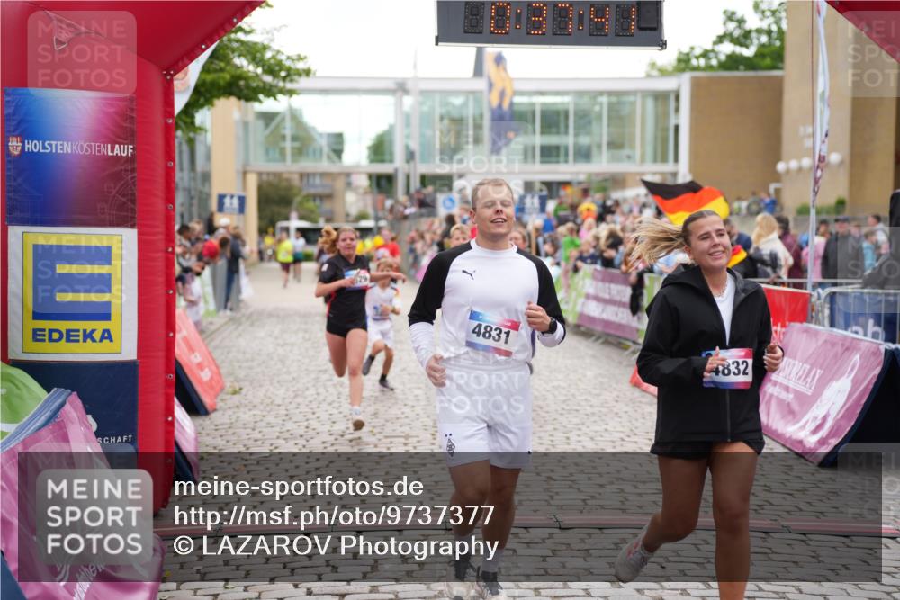 12.06.2026 - Holstenköstenlauf LAZAROV Photography http://msf.ph/oto/9737377 12.06.2026 18:07:39 Laufen 3323, 3852, 3853, 4072, 4529 meine-sportfotos.de