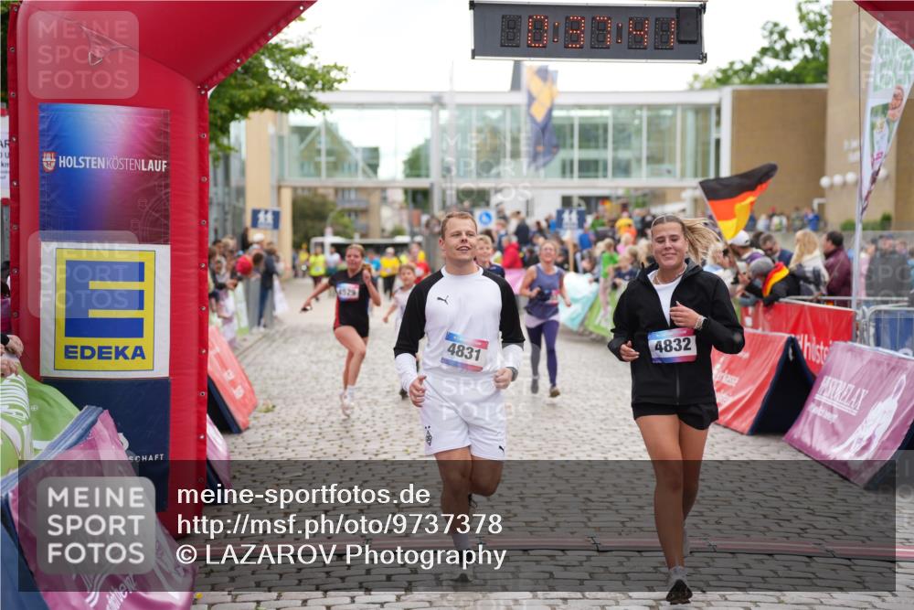 12.06.2026 - Holstenköstenlauf LAZAROV Photography http://msf.ph/oto/9737378 12.06.2026 18:07:39 Laufen 3323, 3852, 3853, 4072, 4529 meine-sportfotos.de