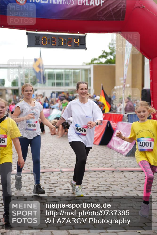 12.06.2026 - Holstenköstenlauf LAZAROV Photography http://msf.ph/oto/9737395 12.06.2026 18:07:22 Laufen 3030, 3280, 3281, 4001, 4005, 4325, 4326, 4644, 4646, 4793 meine-sportfotos.de