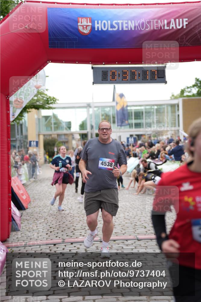 12.06.2026 - Holstenköstenlauf LAZAROV Photography http://msf.ph/oto/9737404 12.06.2026 18:07:15 Laufen 3994, 4001, 4005, 4538, 4644, 4646, 4908 meine-sportfotos.de