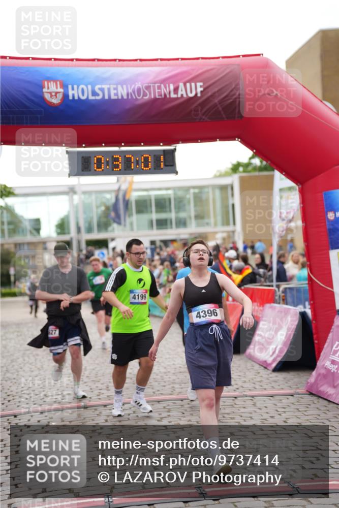 12.06.2026 - Holstenköstenlauf LAZAROV Photography http://msf.ph/oto/9737414 12.06.2026 18:06:59 Laufen 3129, 3941, 4138, 4199, 4395, 4396, 4627, 4870 meine-sportfotos.de