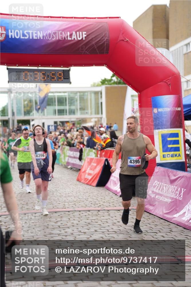 12.06.2026 - Holstenköstenlauf LAZAROV Photography http://msf.ph/oto/9737417 12.06.2026 18:06:57 Laufen 3129, 3941, 4100, 4138, 4199, 4395, 4396, 4627, 4870 meine-sportfotos.de