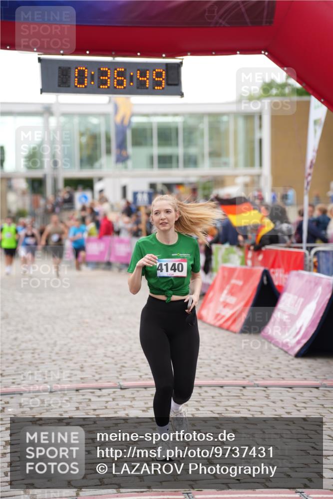 12.06.2026 - Holstenköstenlauf LAZAROV Photography http://msf.ph/oto/9737431 12.06.2026 18:06:47 Laufen 4100, 4140 meine-sportfotos.de