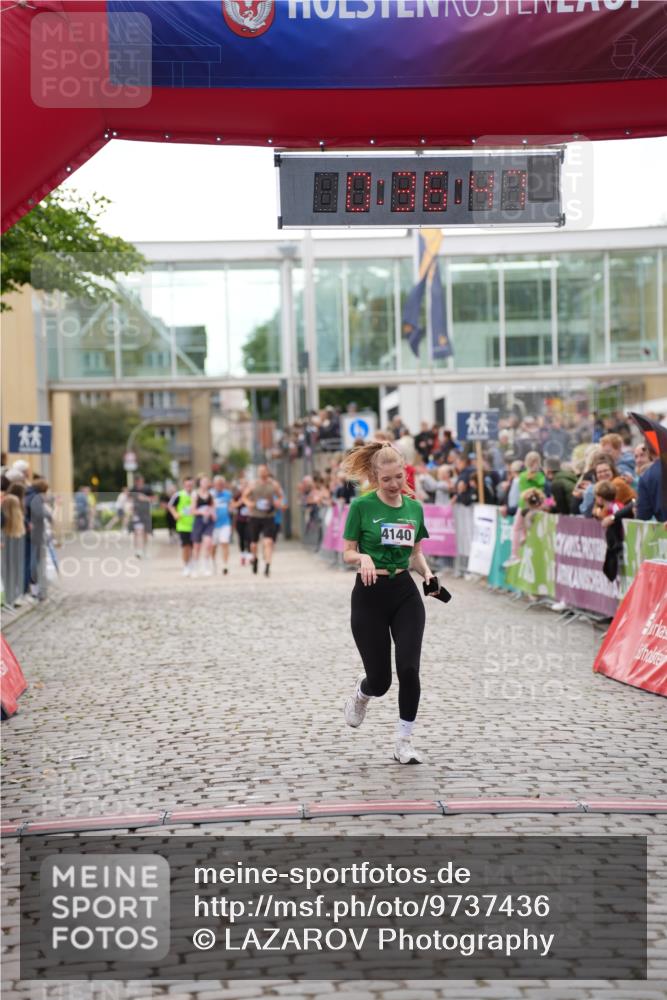12.06.2026 - Holstenköstenlauf LAZAROV Photography http://msf.ph/oto/9737436 12.06.2026 18:06:45 Laufen 4140 meine-sportfotos.de