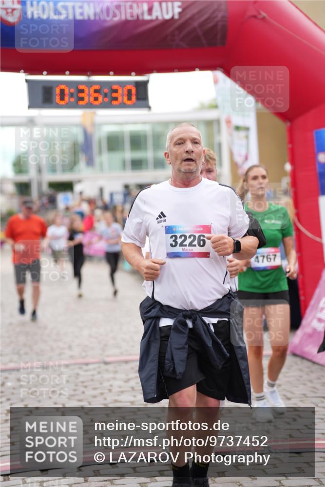 12.06.2026 - Holstenköstenlauf LAZAROV Photography http://msf.ph/oto/9737452 12.06.2026 18:06:28 Laufen 3225, 3226, 3322, 3498, 3926, 3929, 4324, 4404, 4767, 4902 meine-sportfotos.de
