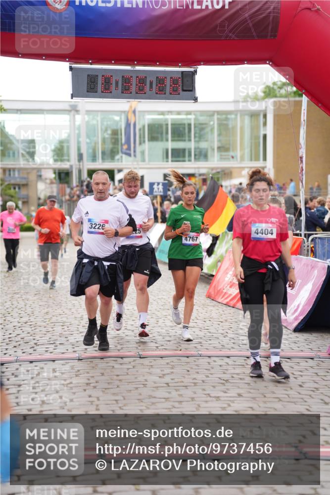 12.06.2026 - Holstenköstenlauf LAZAROV Photography http://msf.ph/oto/9737456 12.06.2026 18:06:26 Laufen 3225, 3226, 3322, 3926, 3929, 4404, 4767, 4902 meine-sportfotos.de