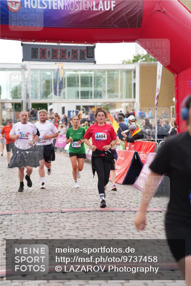 12.06.2026 - Holstenköstenlauf LAZAROV Photography http://msf.ph/oto/9737458 12.06.2026 18:06:25 Laufen 3225, 3226, 3926, 3929, 4404, 4767, 4789, 4902 meine-sportfotos.de