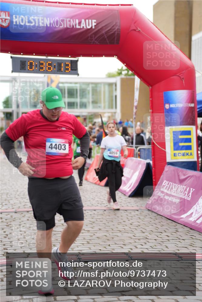 12.06.2026 - Holstenköstenlauf LAZAROV Photography http://msf.ph/oto/9737473 12.06.2026 18:06:11 Laufen 4059, 4141, 4403, 4673 meine-sportfotos.de