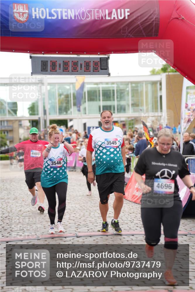 12.06.2026 - Holstenköstenlauf LAZAROV Photography http://msf.ph/oto/9737479 12.06.2026 18:06:07 Laufen 3545, 3546, 4059, 4141, 4403, 4673, 4696 meine-sportfotos.de