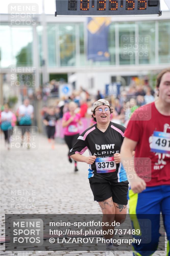 12.06.2026 - Holstenköstenlauf LAZAROV Photography http://msf.ph/oto/9737489 12.06.2026 18:05:57 Laufen 3379, 3815, 4737, 4738, 4918 meine-sportfotos.de