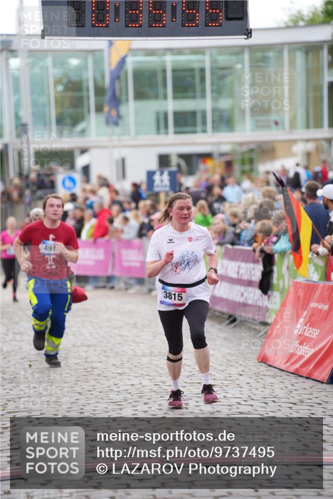 12.06.2026 - Holstenköstenlauf LAZAROV Photography http://msf.ph/oto/9737495 12.06.2026 18:05:54 Laufen 3379, 3815, 4737, 4738, 4918 meine-sportfotos.de