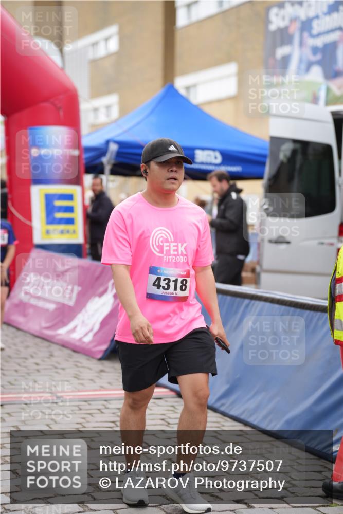 12.06.2026 - Holstenköstenlauf LAZAROV Photography http://msf.ph/oto/9737507 12.06.2026 18:05:37 Laufen 3613, 3728, 3986, 3988, 4070, 4078, 4318 meine-sportfotos.de