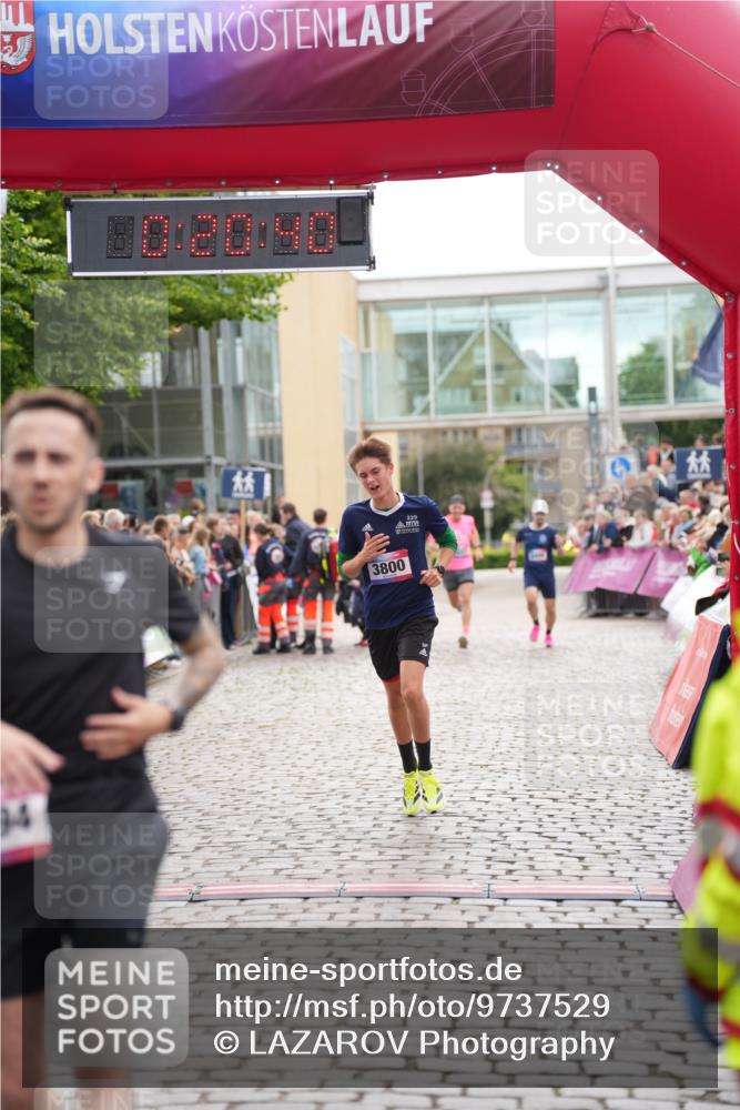 12.06.2026 - Holstenköstenlauf LAZAROV Photography http://msf.ph/oto/9737529 12.06.2026 17:50:38 Laufen 3499, 3800, 4323, 4894 meine-sportfotos.de