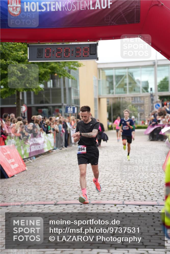 12.06.2026 - Holstenköstenlauf LAZAROV Photography http://msf.ph/oto/9737531 12.06.2026 17:50:36 Laufen 3499, 3800, 4323, 4500, 4894 meine-sportfotos.de