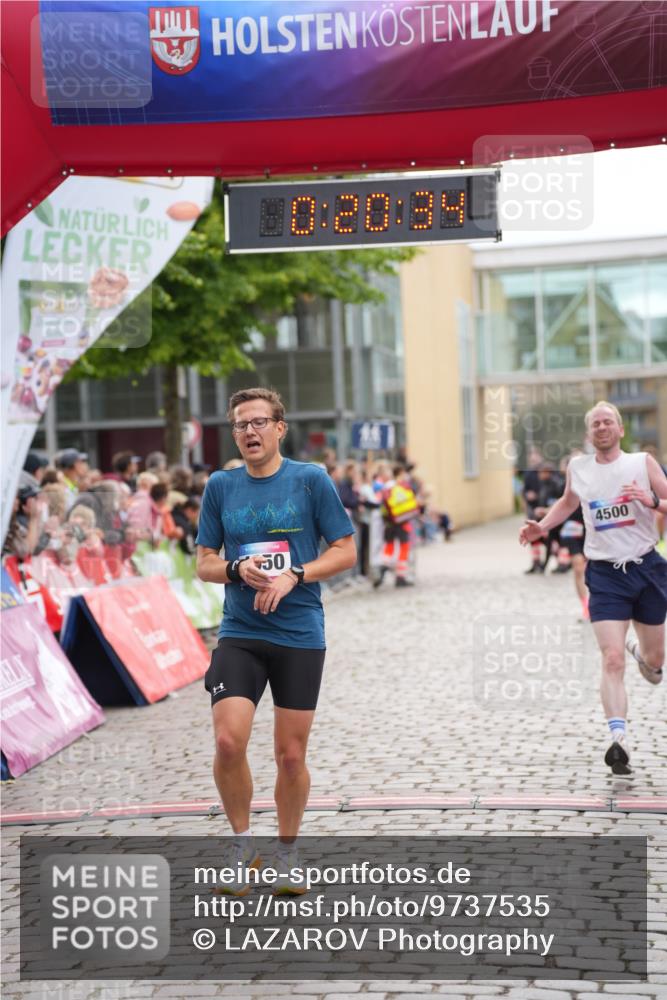 12.06.2026 - Holstenköstenlauf LAZAROV Photography http://msf.ph/oto/9737535 12.06.2026 17:50:33 Laufen 3297, 3800, 4500, 4650, 4894 meine-sportfotos.de